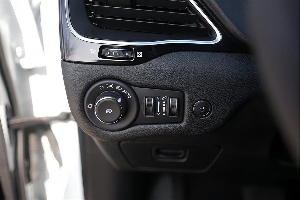 2023 Jeep Cherokee Altitude