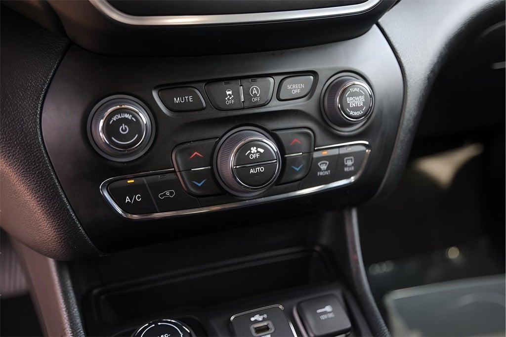 2023 Jeep Cherokee Altitude