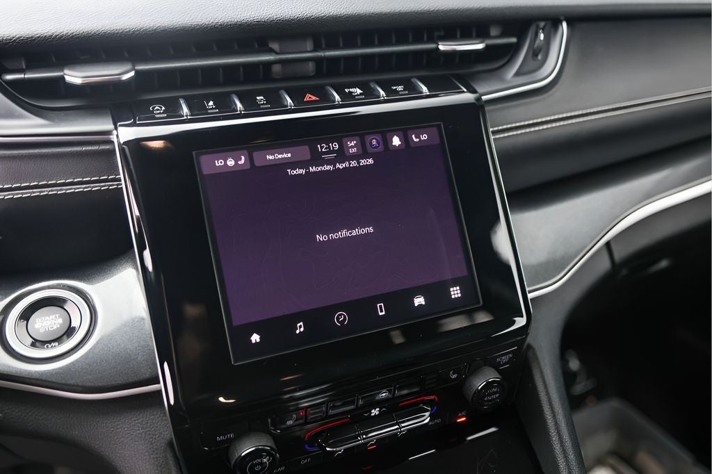 2022 Jeep Grand Cherokee L Laredo