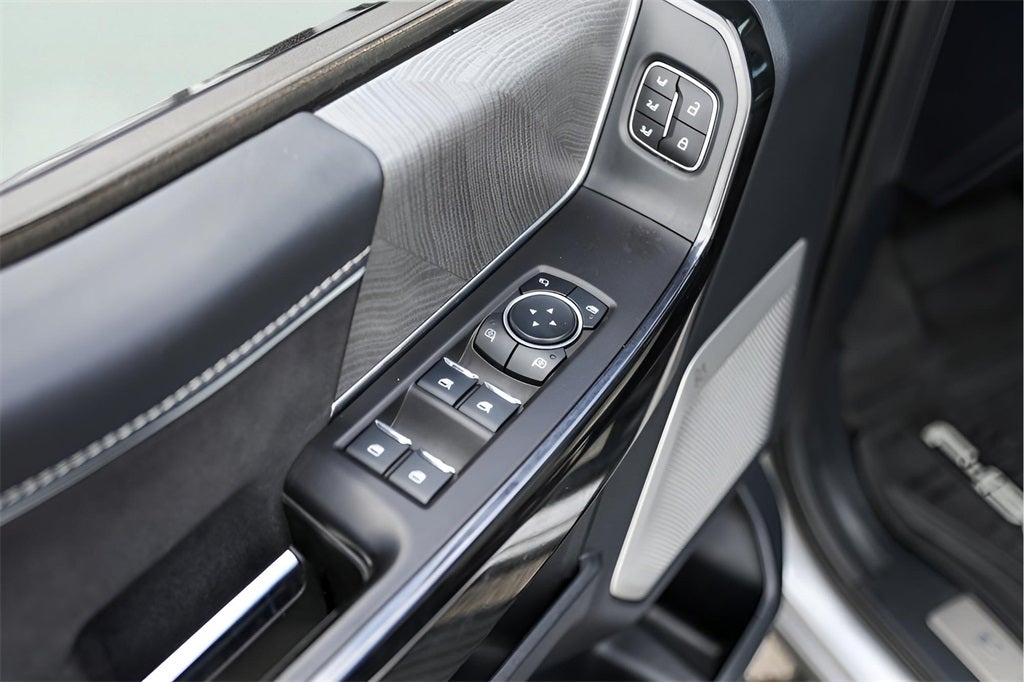 2023 Ford F-150 Lightning Platinum