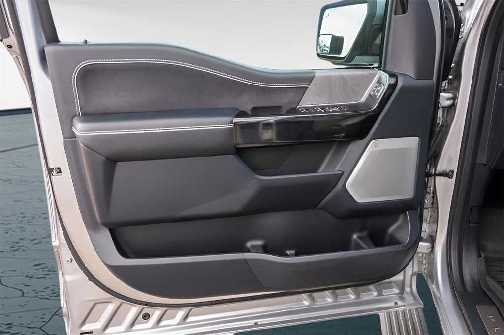 2023 Ford F-150 Lightning Platinum