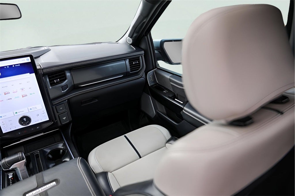 2023 Ford F-150 Lightning Platinum