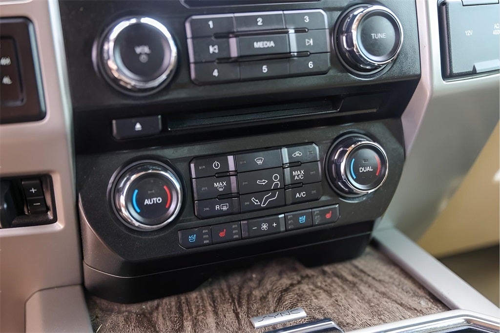 2017 Ford F-250SD Lariat