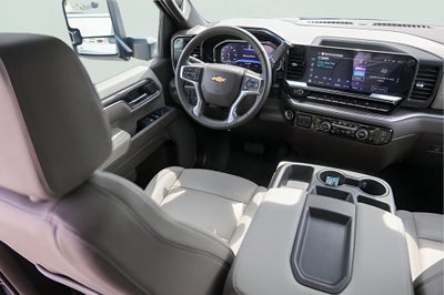 2025 Chevrolet Silverado 3500HD LTZ