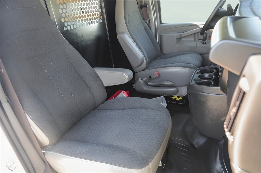 2023 Chevrolet Express 2500 Work Van Cargo