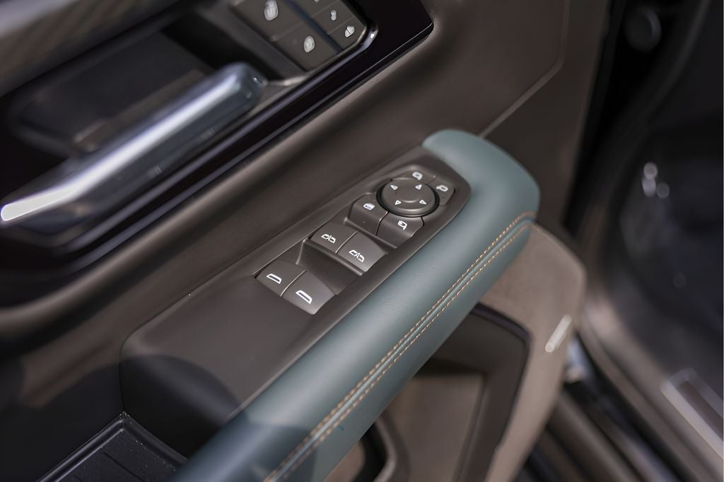 2025 GMC Yukon AT4