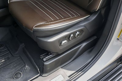 2025 GMC Yukon Denali Ultimate