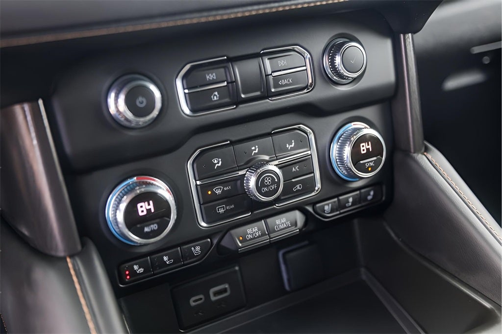 2023 GMC Yukon XL AT4