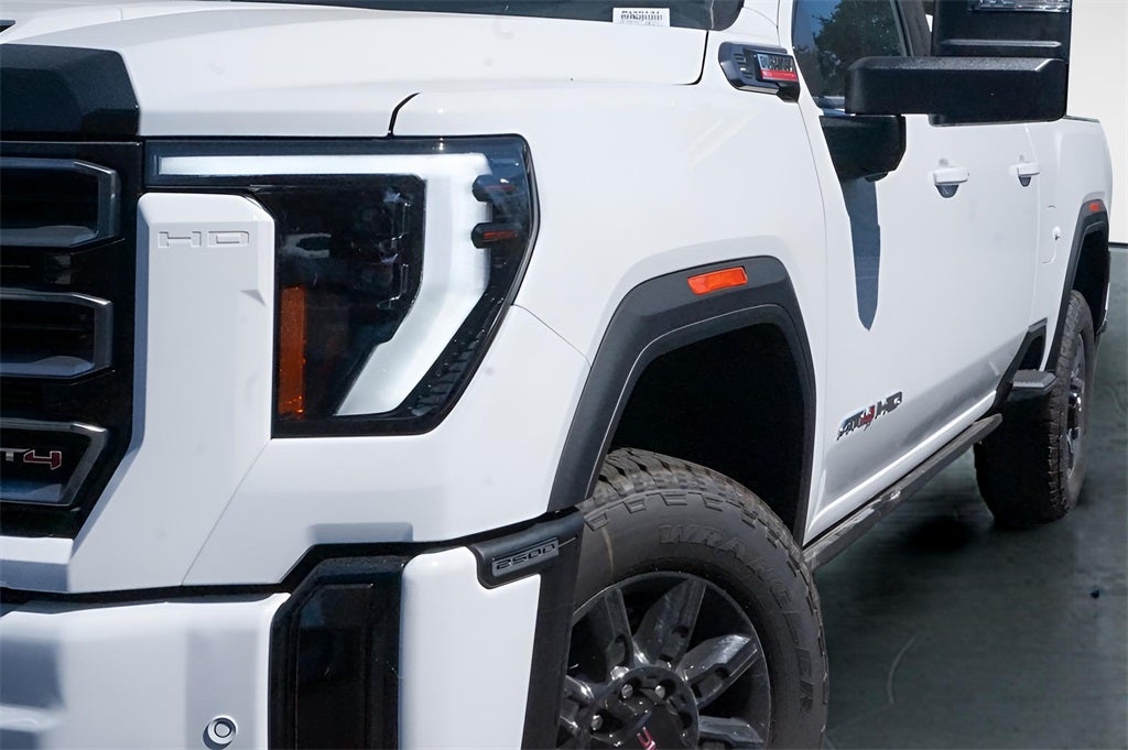 2025 GMC Sierra 2500HD AT4