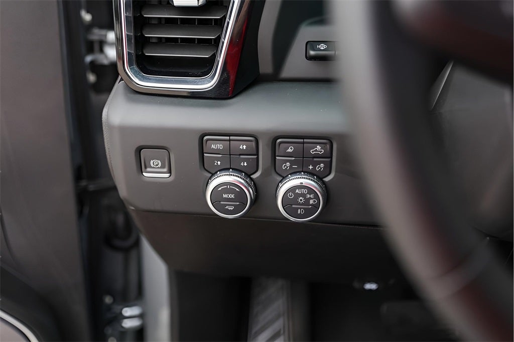 2025 GMC Sierra 2500HD Denali