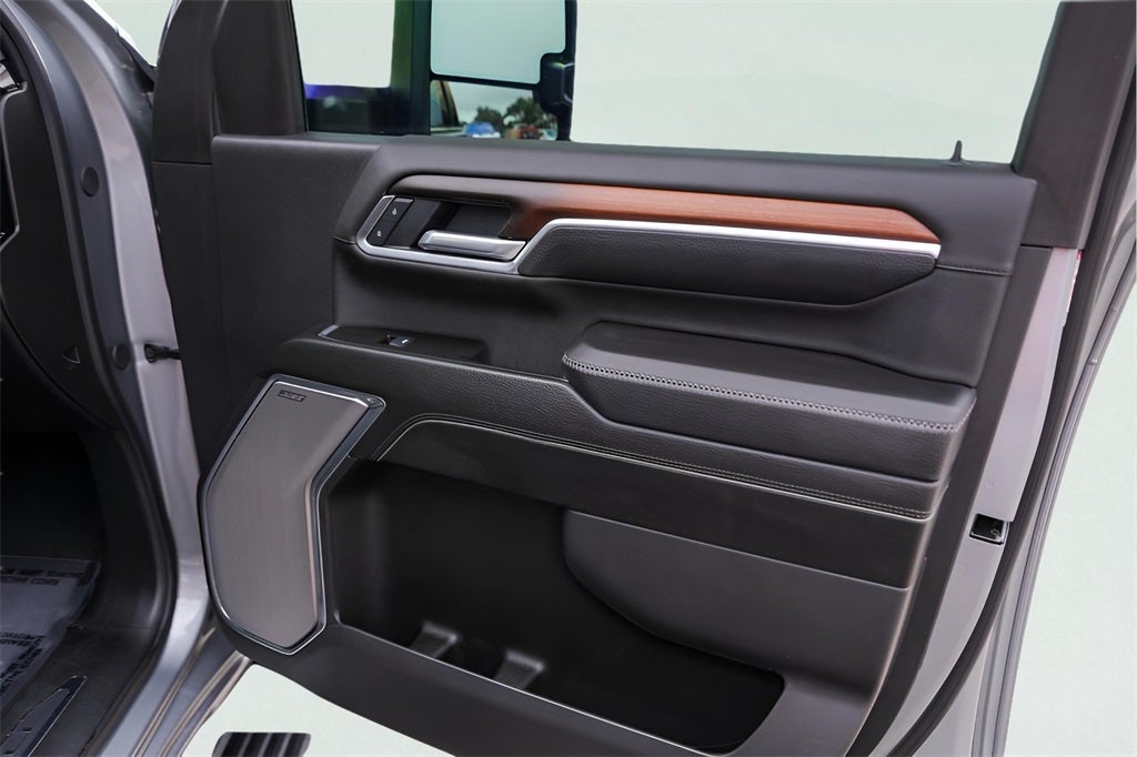 2025 GMC Sierra 2500HD Denali