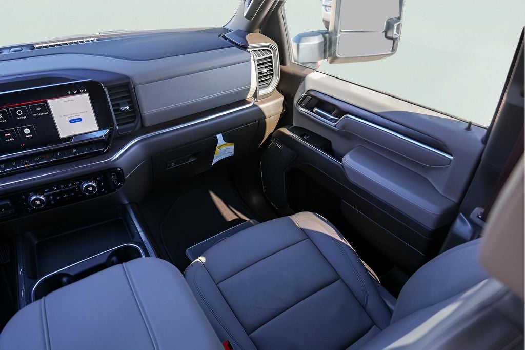 2025 GMC Sierra 3500HD SLT