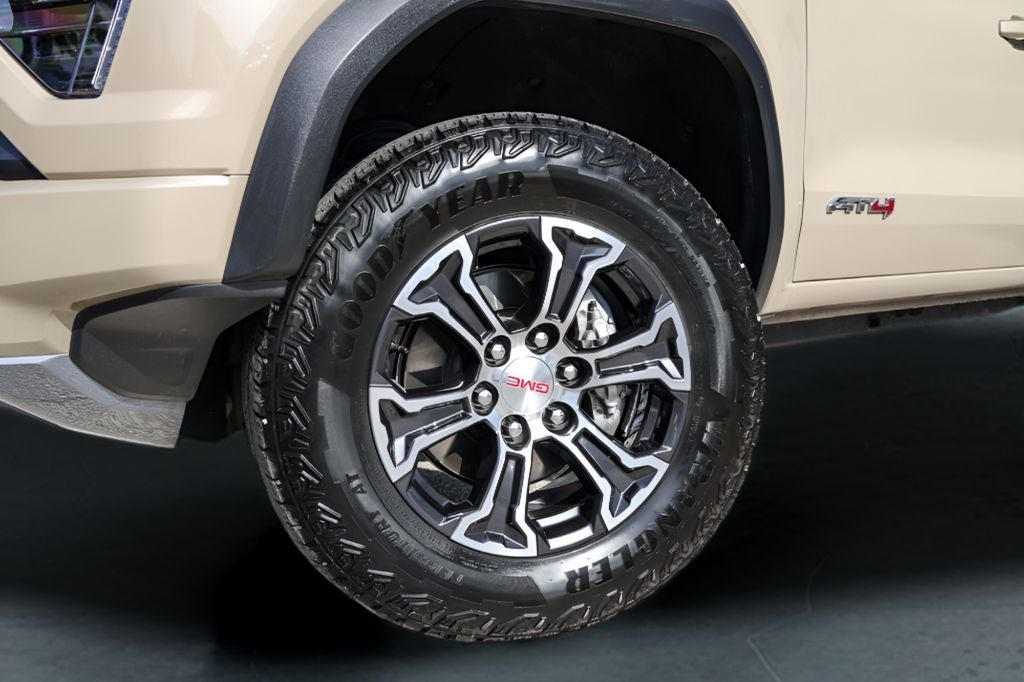 2023 GMC Canyon AT4