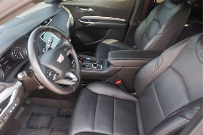 2022 Cadillac XT4 Premium Luxury