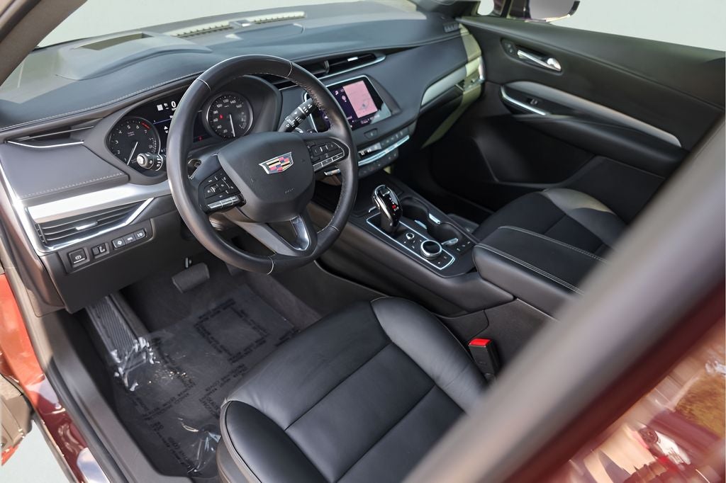 2022 Cadillac XT4 Premium Luxury