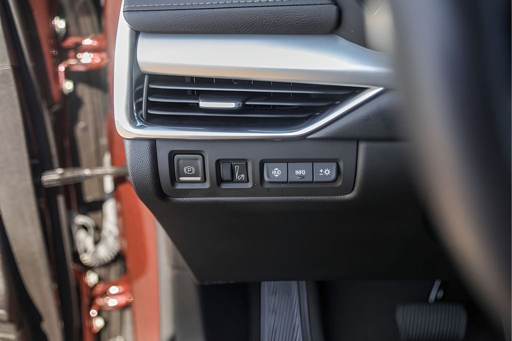 2022 Cadillac XT4 Premium Luxury