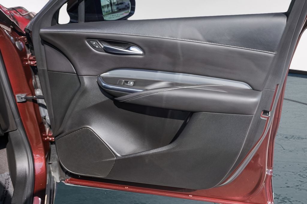 2022 Cadillac XT4 Premium Luxury