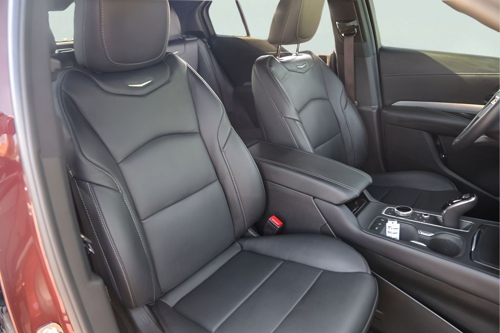 2022 Cadillac XT4 Premium Luxury