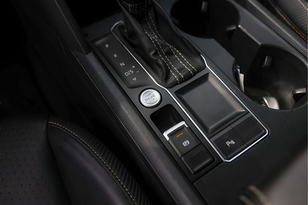 2021 Volkswagen Atlas Cross Sport 3.6L V6 SE w/Technology R-Line