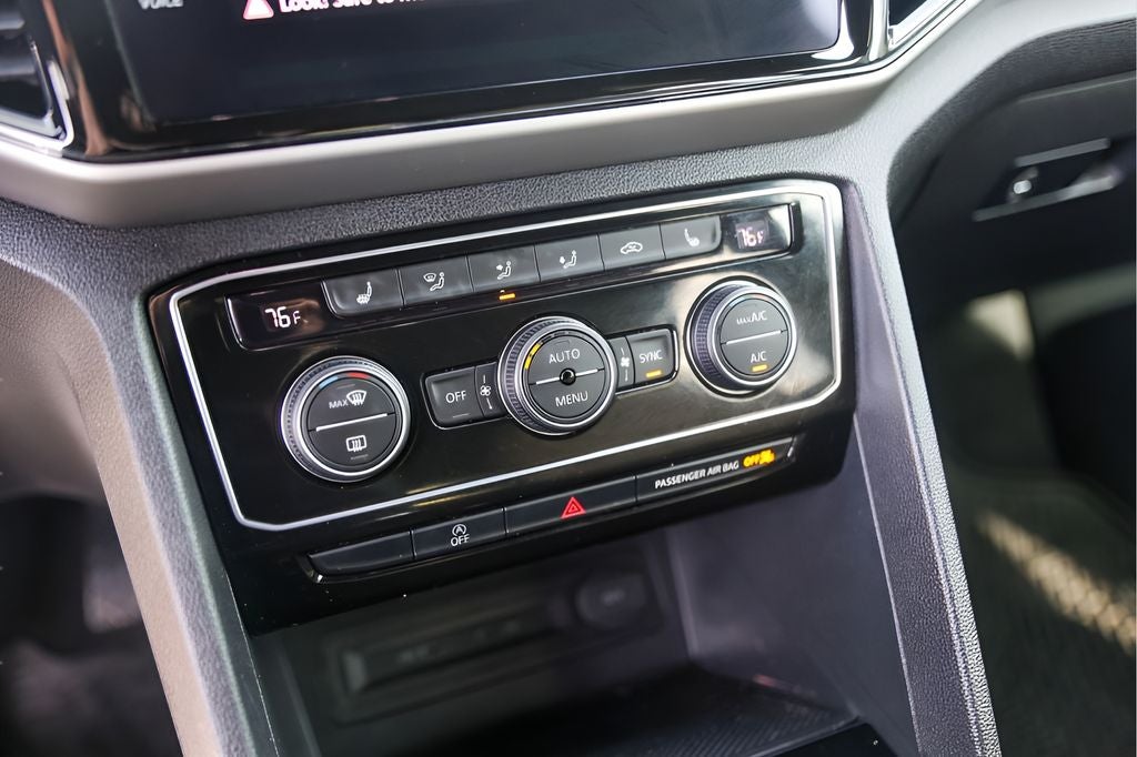 2023 Volkswagen Atlas Cross Sport 2.0T SE w/Technology