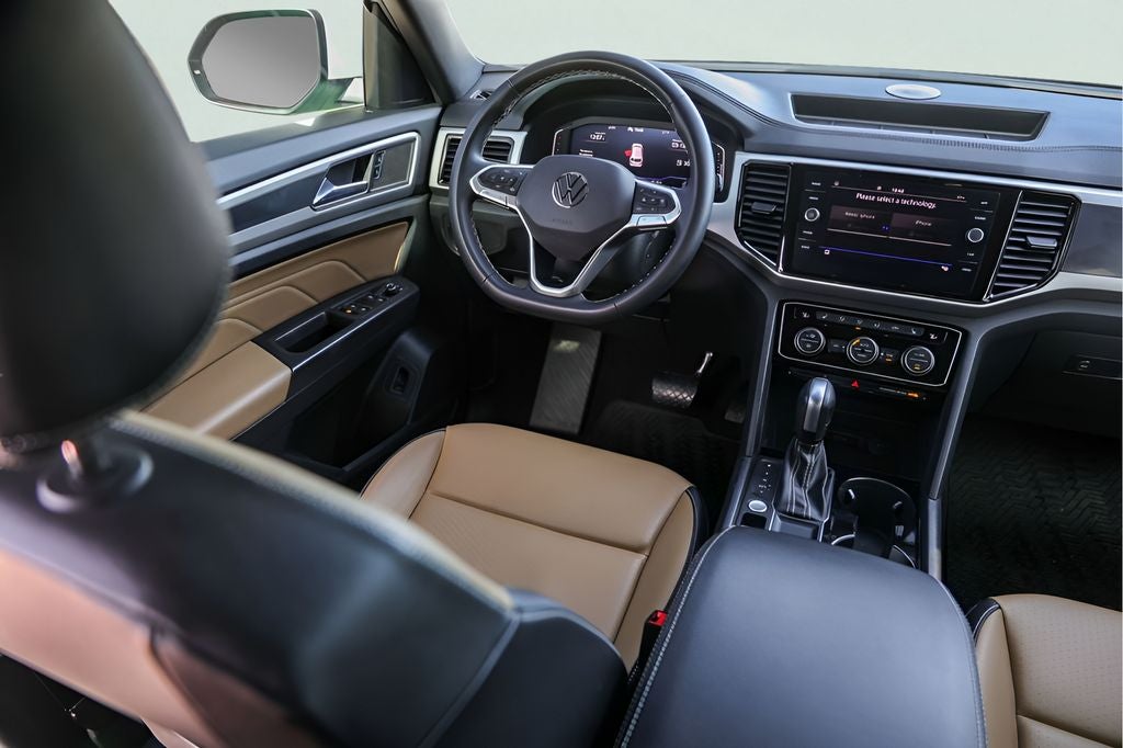 2023 Volkswagen Atlas Cross Sport 2.0T SE w/Technology