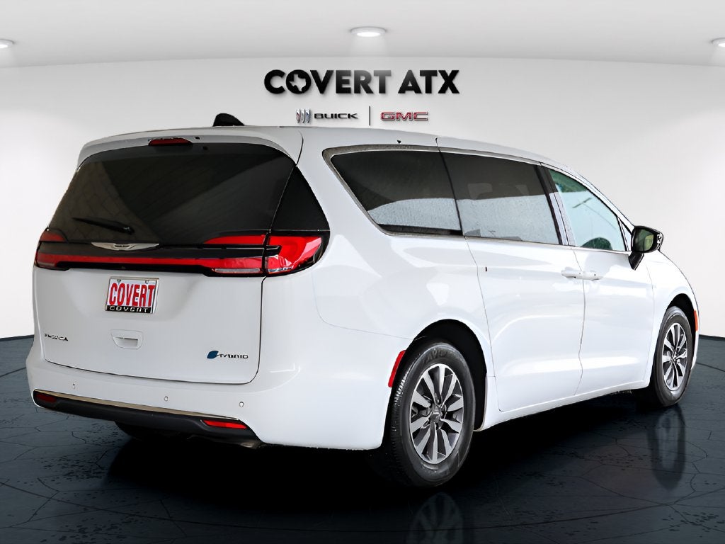 2024 Chrysler Pacifica Hybrid Select