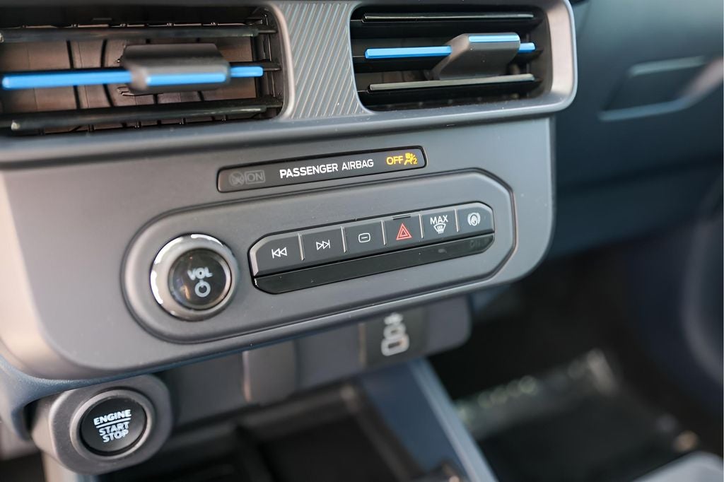 2025 Ford Maverick Lobo Standard