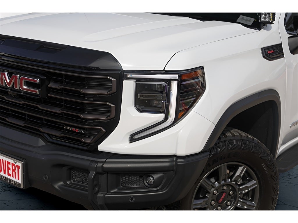 2025 GMC Sierra 1500 AT4X