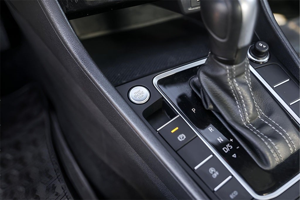 2020 Volkswagen Jetta R-Line