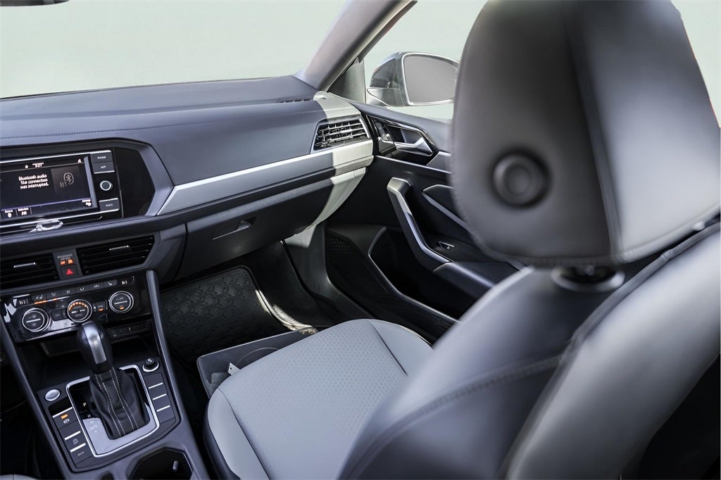 2020 Volkswagen Jetta R-Line