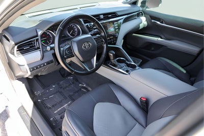 2020 Toyota Camry Hybrid XLE