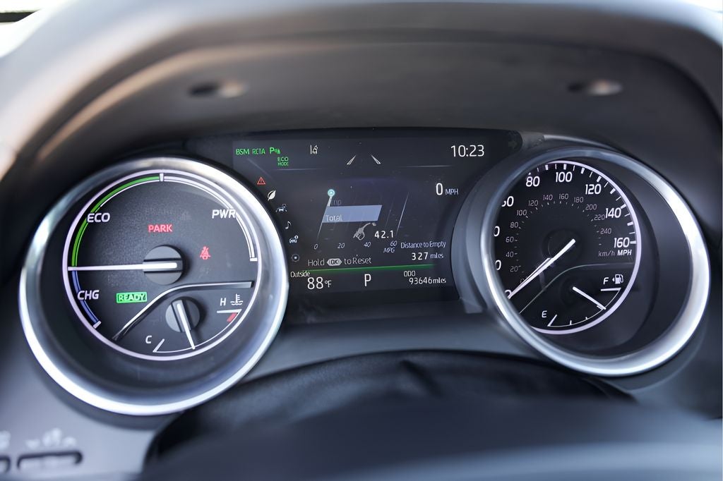 2020 Toyota Camry Hybrid XLE