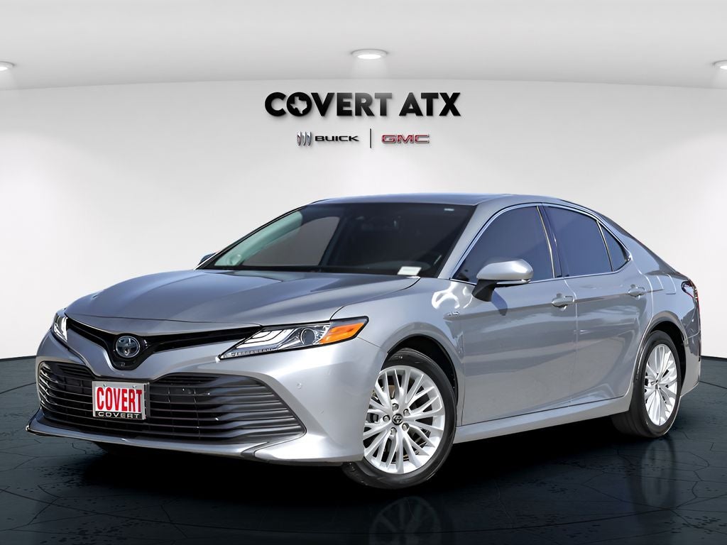 2020 Toyota Camry Hybrid XLE