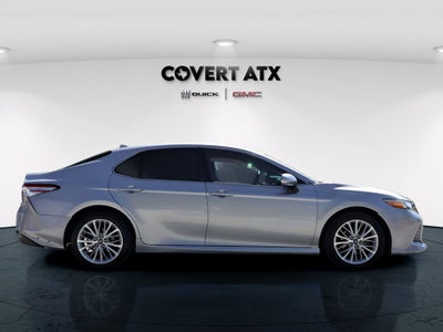 2020 Toyota Camry Hybrid XLE