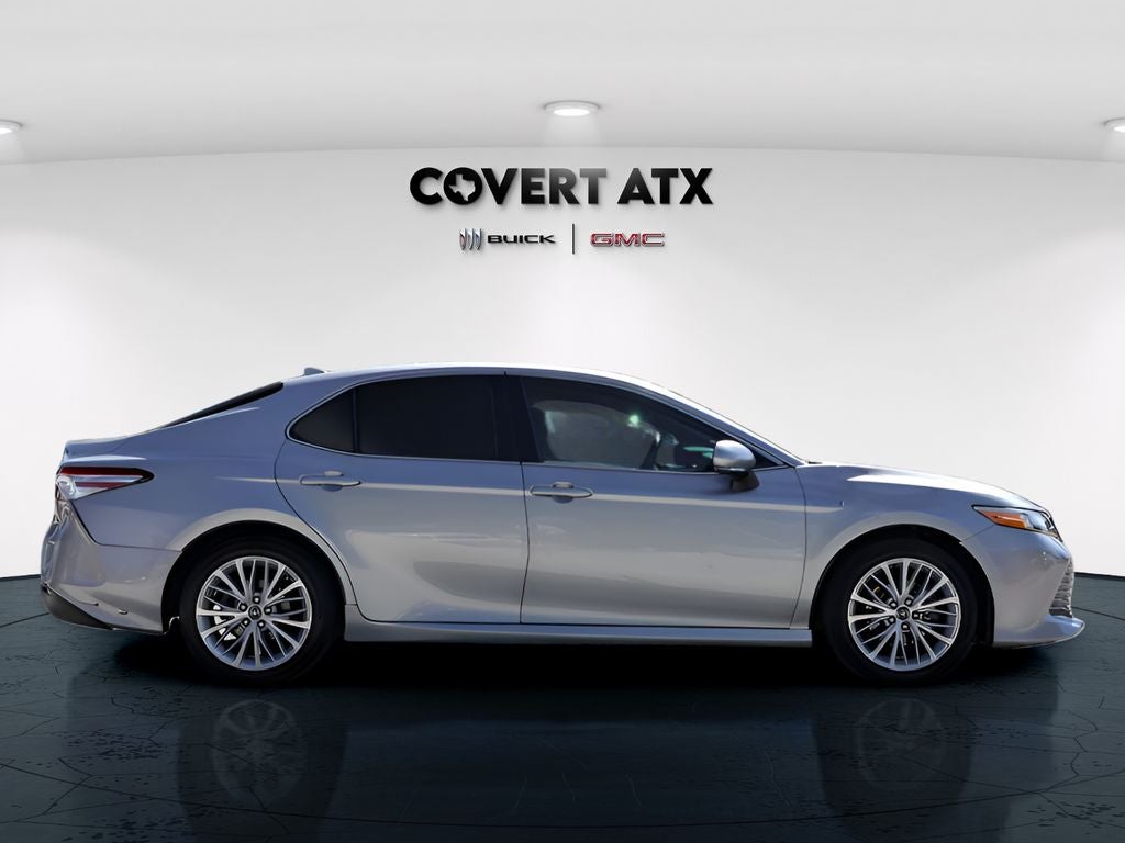 2020 Toyota Camry Hybrid XLE