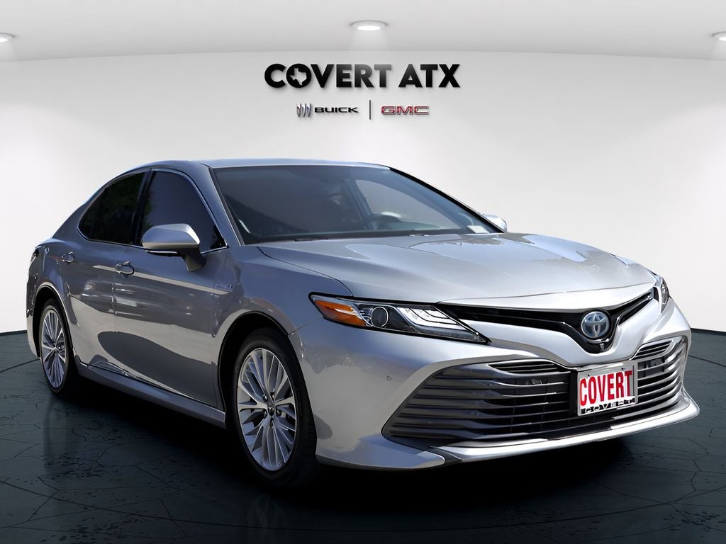 2020 Toyota Camry Hybrid XLE
