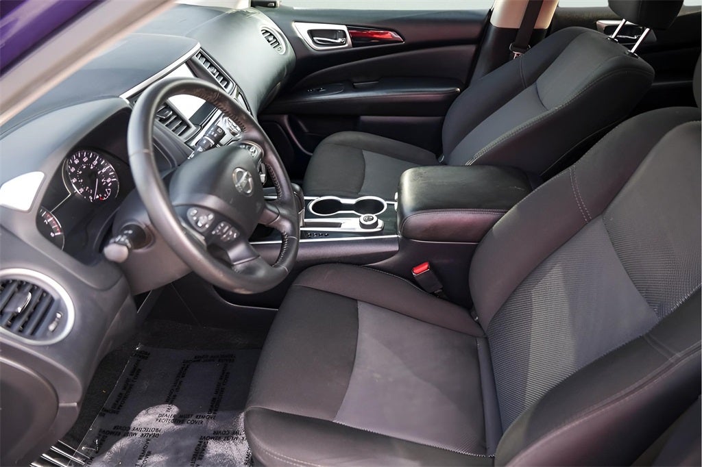 2020 Nissan Pathfinder SV