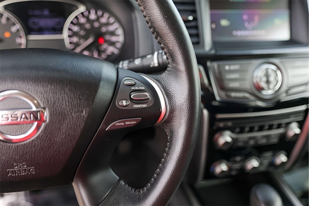 2020 Nissan Pathfinder SV