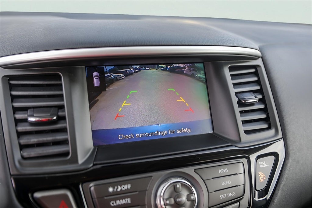 2020 Nissan Pathfinder SV