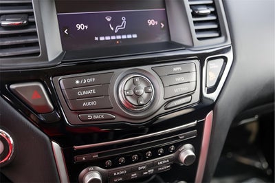 2020 Nissan Pathfinder SV