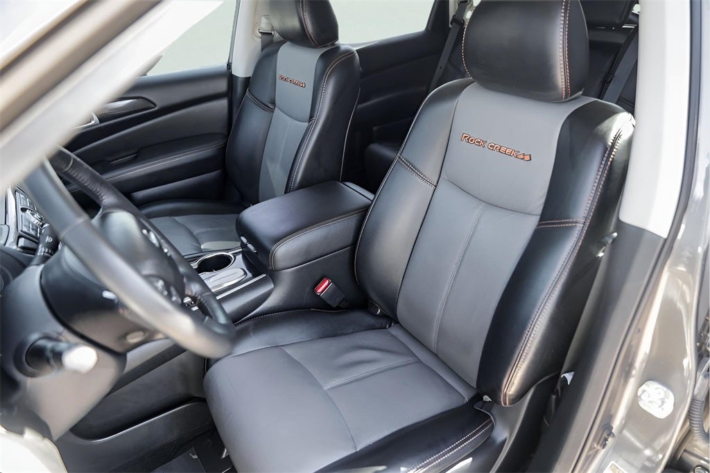 2019 Nissan Pathfinder SL