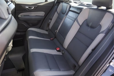 2022 Volvo S60 B5 R-Design