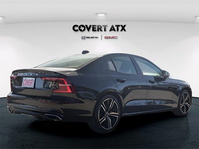 2022 Volvo S60 B5 R-Design