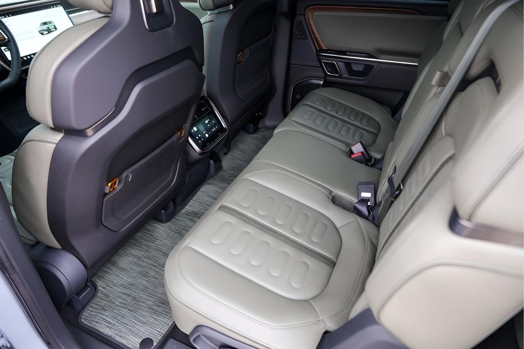 2023 Rivian R1S Launch Edition