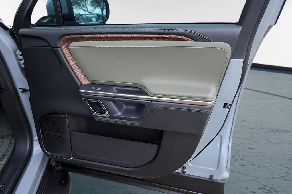 2023 Rivian R1S Launch Edition