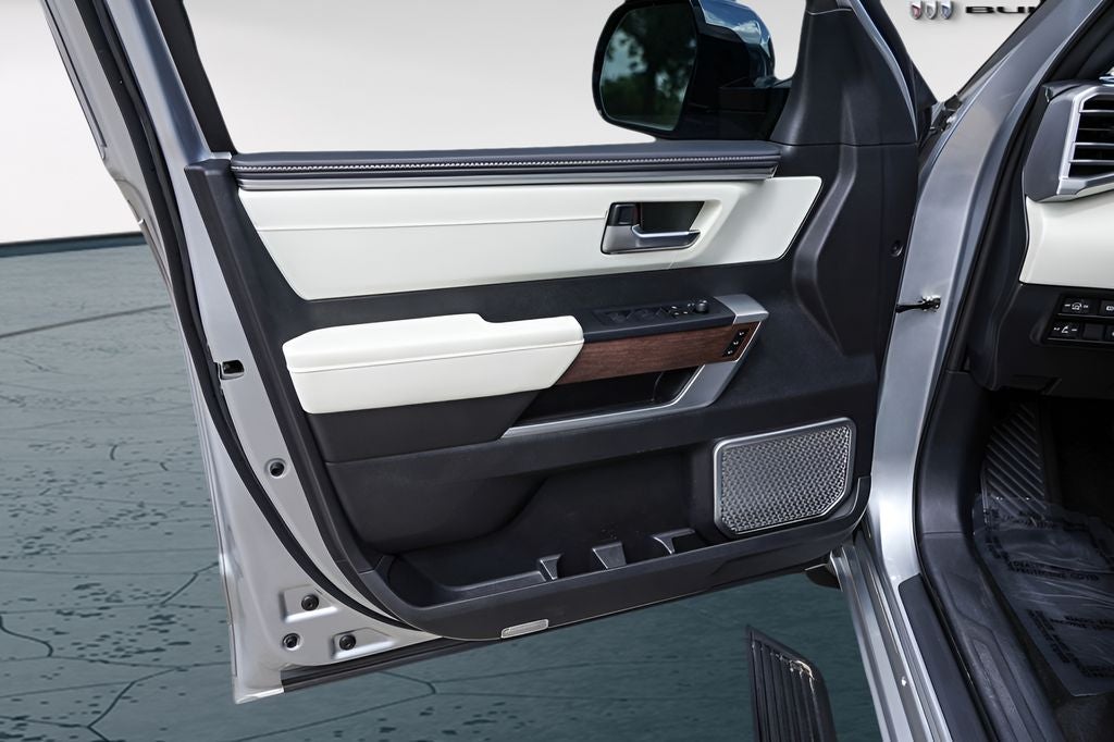 2023 Toyota Sequoia Capstone