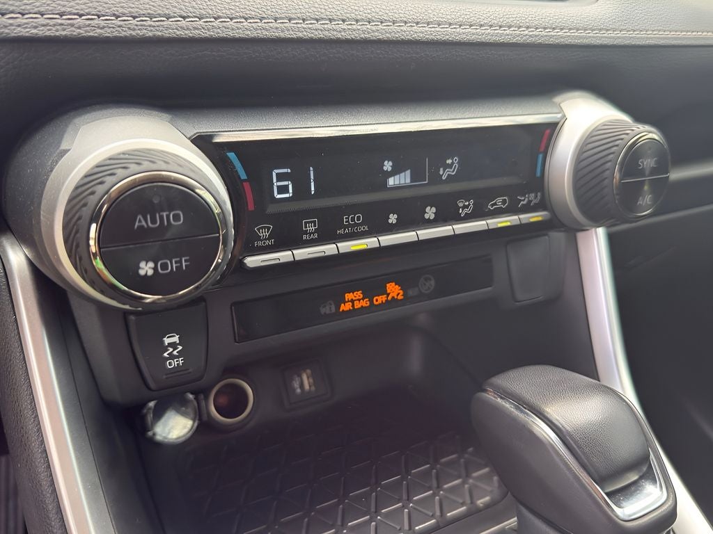 2025 Toyota RAV4 Hybrid XLE Premium