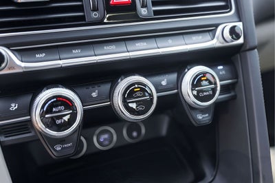 2022 Genesis G70 2.0T