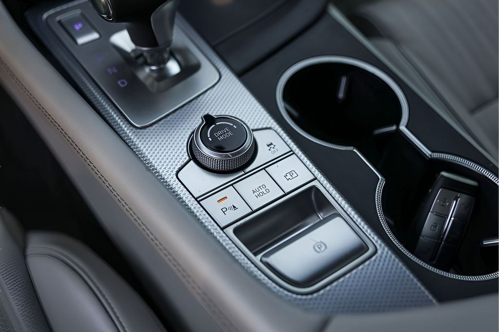 2022 Genesis G70 2.0T