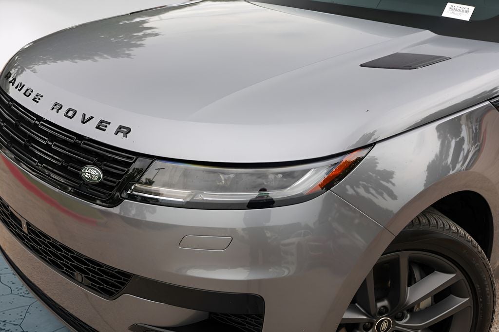2025 Land Rover Range Rover Sport SE